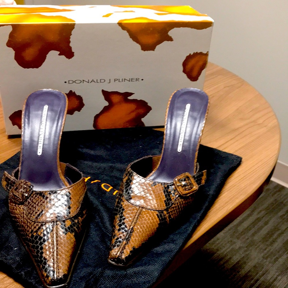 Snakeskin pointed toe mule by Donald Pliner made in Spain